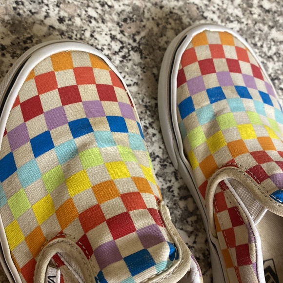 Vans Low Top “Rainbow Checkered” / Size 3 Kids / 500714 - Picture 5 of 11